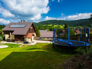 Zahrada, trampolína