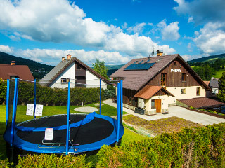 Zahrada, trampolína